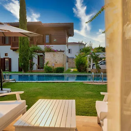 Portville Holiday Villas - Stella فيلة غوجيك