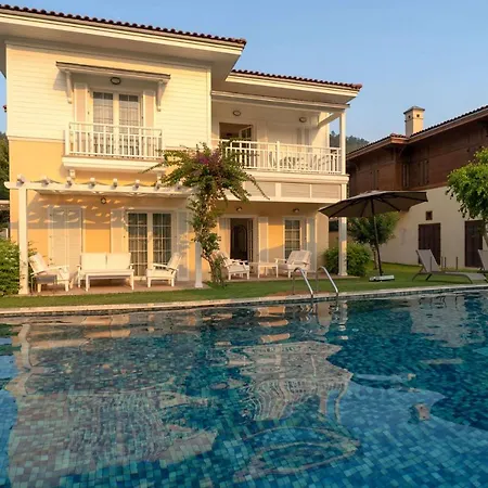 Portville Holiday Villas - Stella فيلة غوجيك