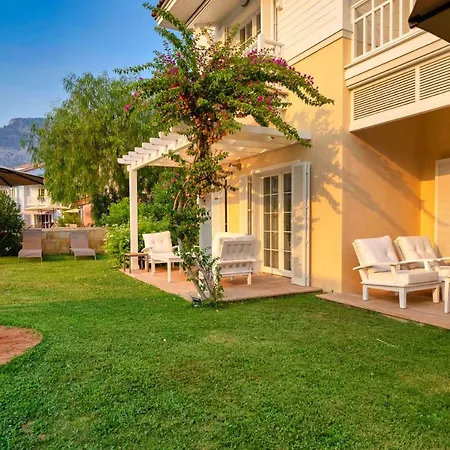 Portville Holiday Villas - Stella فيلة