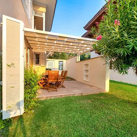Portville Holiday Villas - Stella فيلة غوجيك