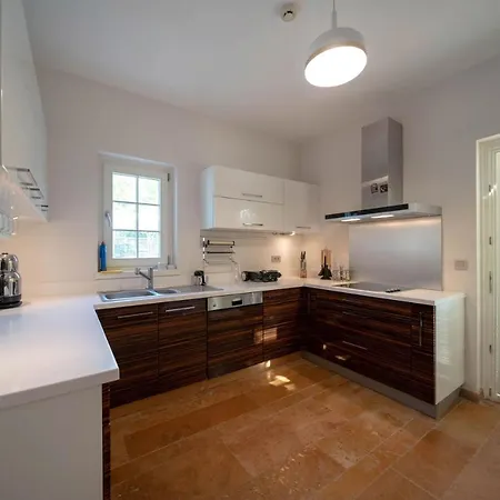 Portville Holiday Villas - Stella غوجيك