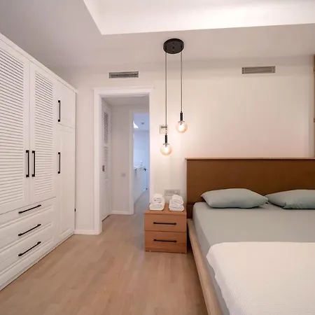Portville Holiday Villas - Stella فيلة غوجيك